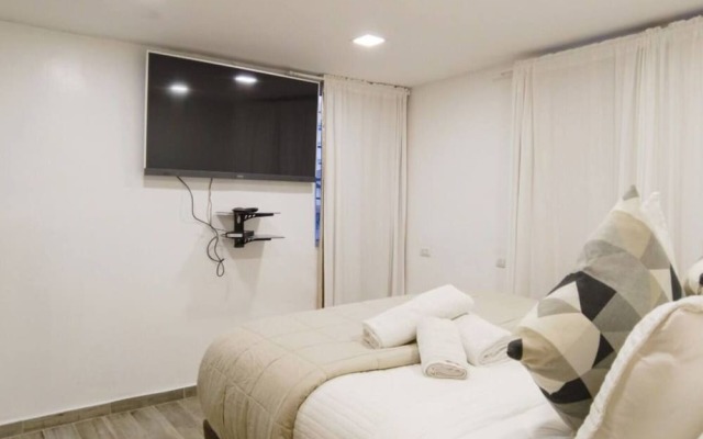 8 Bedrooms Penthouse, Jacuzzi & Private Terrace