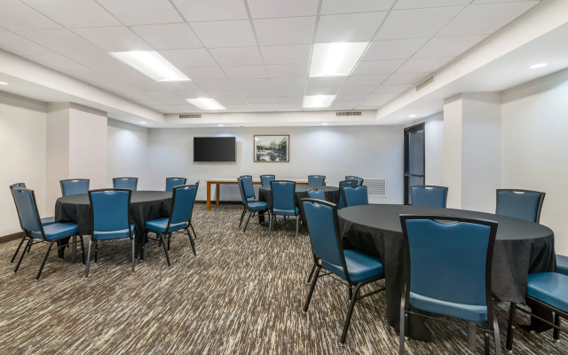 The Clocktower Hotel at Century House, an Ascend Collection Hotel