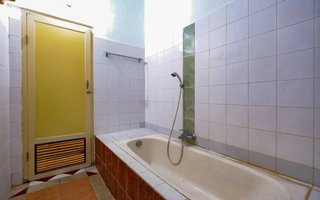 OYO 2855 Sartika Hotel Pati