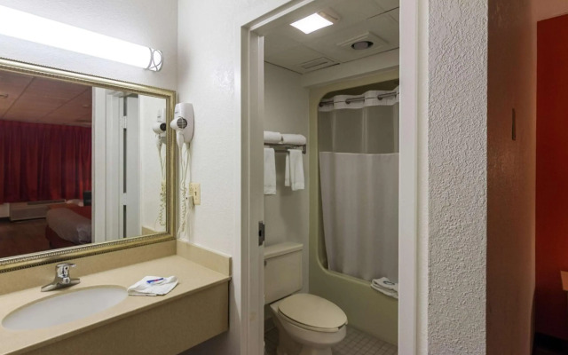 Motel 6 Groton, CT—Casinos Nearby