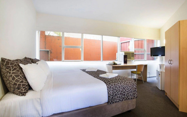 Meadow Inn Hotel-Motel