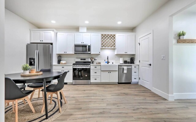 Boho-chic Folsom Retreat: Walkable Location!