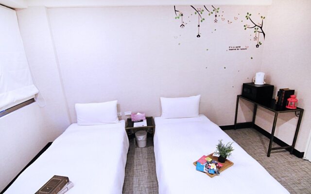 Holiday Fun - Hostel