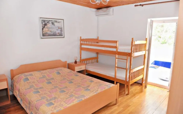 Draga - 15 m From Pebble Beach - SA1