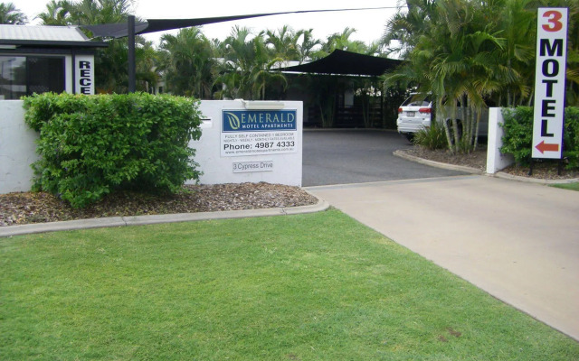 Emerald Motel Apartments