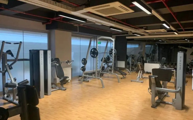 1bedroom Apartment With Terrace Near Mail of Istanbul