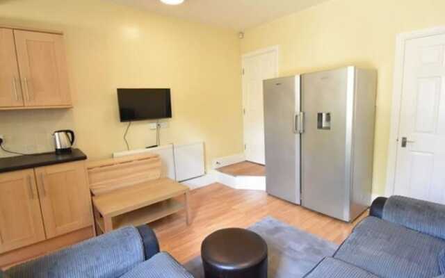Relaxing Holiday Home in Sheffield near Botanical Garden