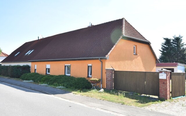 Spacious Apartment in Rakow near Sea