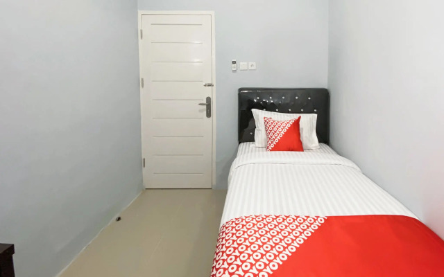 OYO 3160 Guesthouse Pagi Sore Syariah