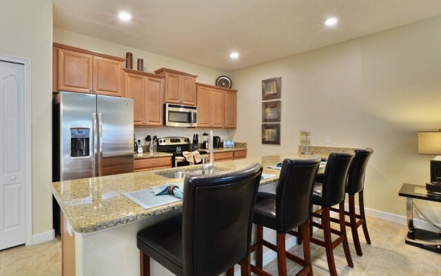 Storey Lake 4 Bedroom Townhome w Splashpool - 1603ST