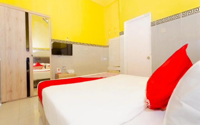 OYO 1427 Azzahra Guest House Syariah