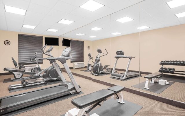 Holiday Inn Express Gulfport Beach by IHG