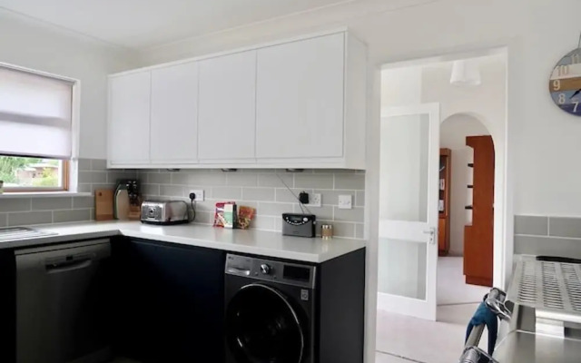 Sleeps 9- Kingbeds- Familyfriendly- Contactlessci