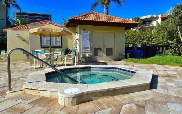 Land's End 1-203 Pool View