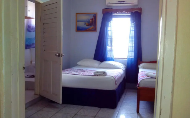 Don Santiago Guesthouse Downtown