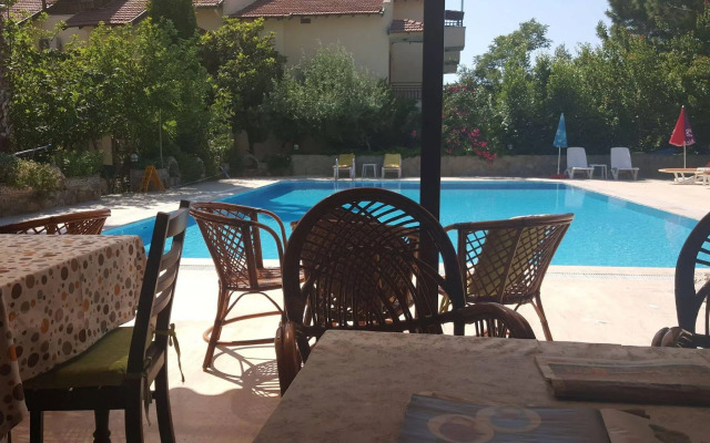 Ünlü Hotel