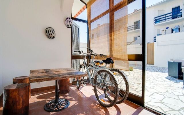 Soothing Holiday Home in Ferrel near Baleal Island