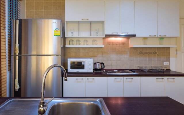 Baan Sanpleon Beachfront Condominium