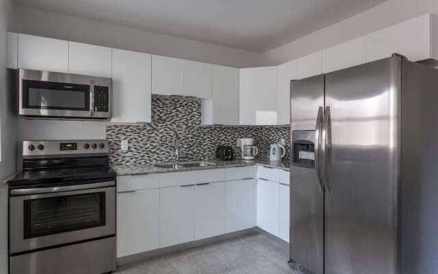 Cozy and Modern 2B-2B Home