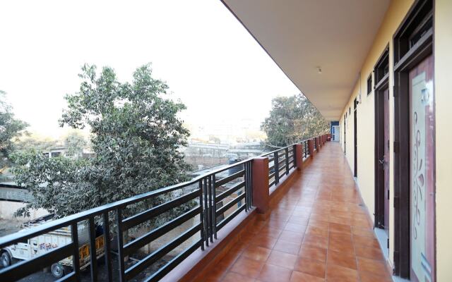 OYO 10877 Hotel R K Residency