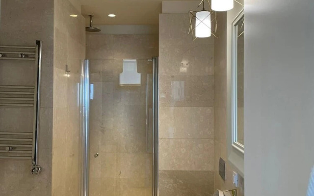 1 Bedroom Apartment High Floor City View