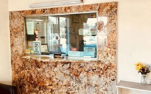 Norwalk Inn & Suites