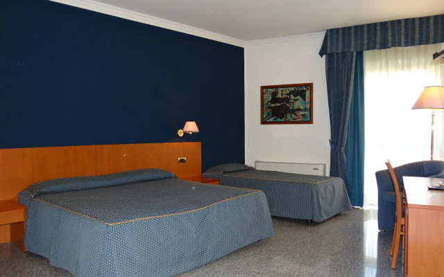Hotel 90
