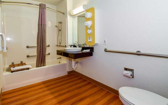 Motel 6 Riverside, CA - South