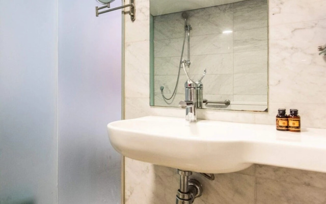 Traditional Room In Northbridge with Rooftop Terrace