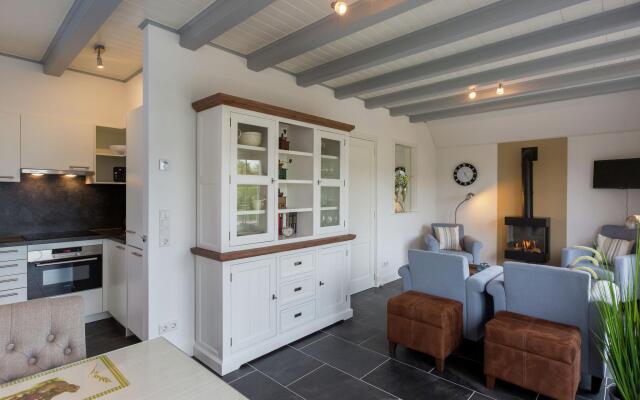 Very attractive holiday home near the beach of Westkapelle