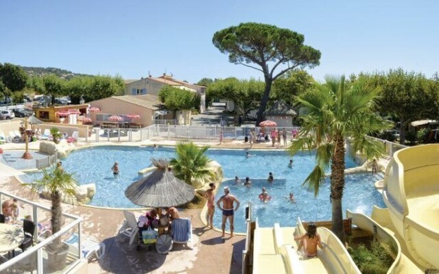 Camping La Pinède