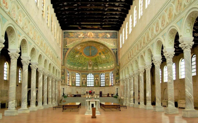 Tasteful holiday home in Lido di Pomposa with private pool