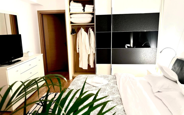 Herastrau Park Apartment