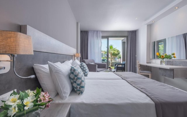 Dionysos Hotel & Suites