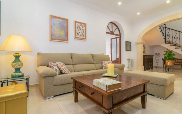 Unio 36 in Ariany With 4 Bedrooms and 2 Bathrooms