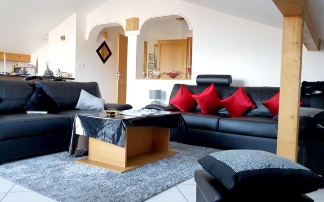 Apartment With 3 Bedrooms in Sévrier, With Wonderful Lake View, Furnished Garden and Wifi - 10 km From the Slopes