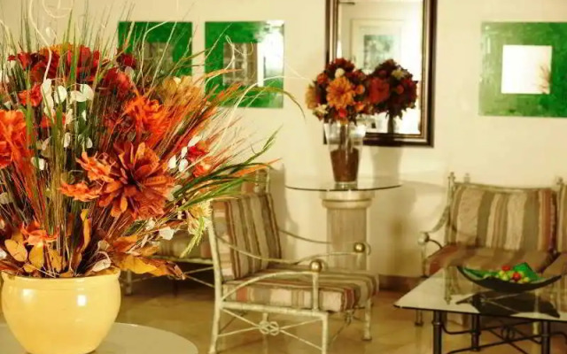 Villa Roma Hotel & Suites