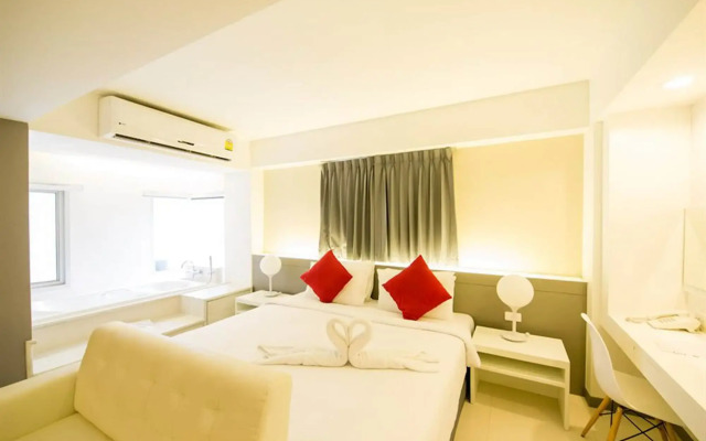 Myhotel CMYK Ratchada