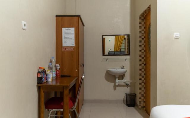 RedDoorz At Joyce Guest House Medan