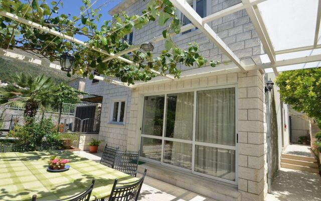 Villa Elly Apartments