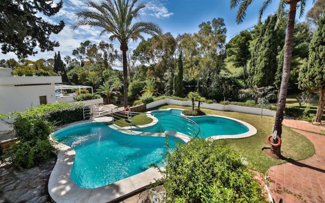 Luxury Apartment On The Golden Mile