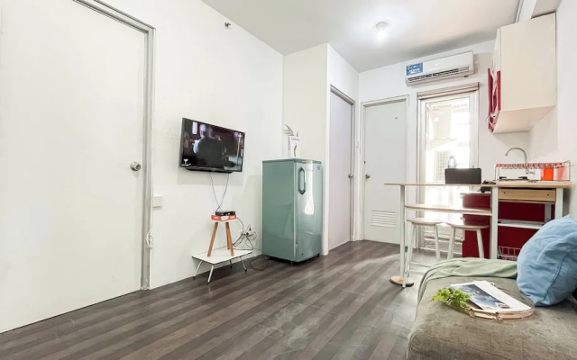 Warm And Homey 2Br Apartment At Green Bay Pluit