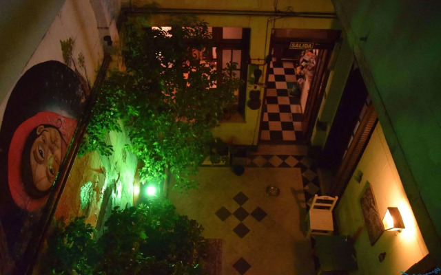 Vi Luz y Entré Hostel