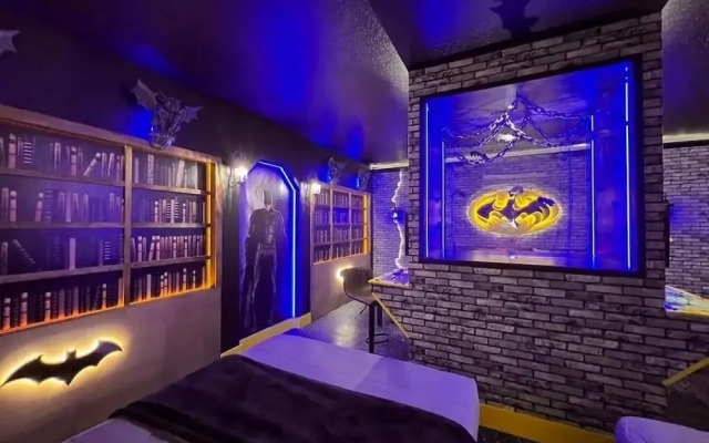 8 Bedrooms/ Champions Gate Home