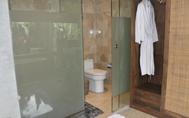 Purana Suite Ubud