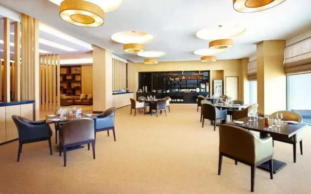 Century Kuching Hotel [Ex. Four Points By Sheraton Kuching]