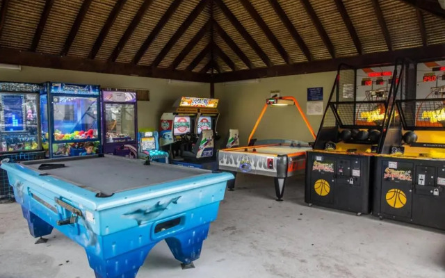 2 Bedroom Villa In Tropical Resort