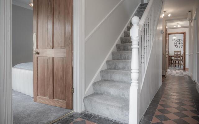 Pendeilo Villa - 5 Bedroom Holiday Home - Amroth