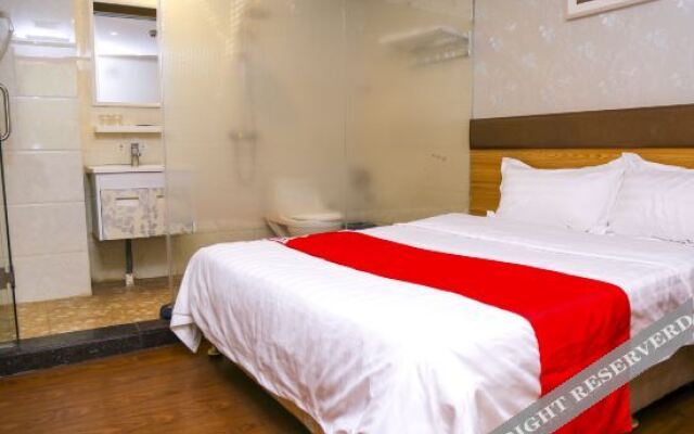 Oyo BOLUO Grand Hyatt theme hotel (BOLUO Center store)