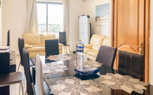 XL Central Home - Sleeps 10 people